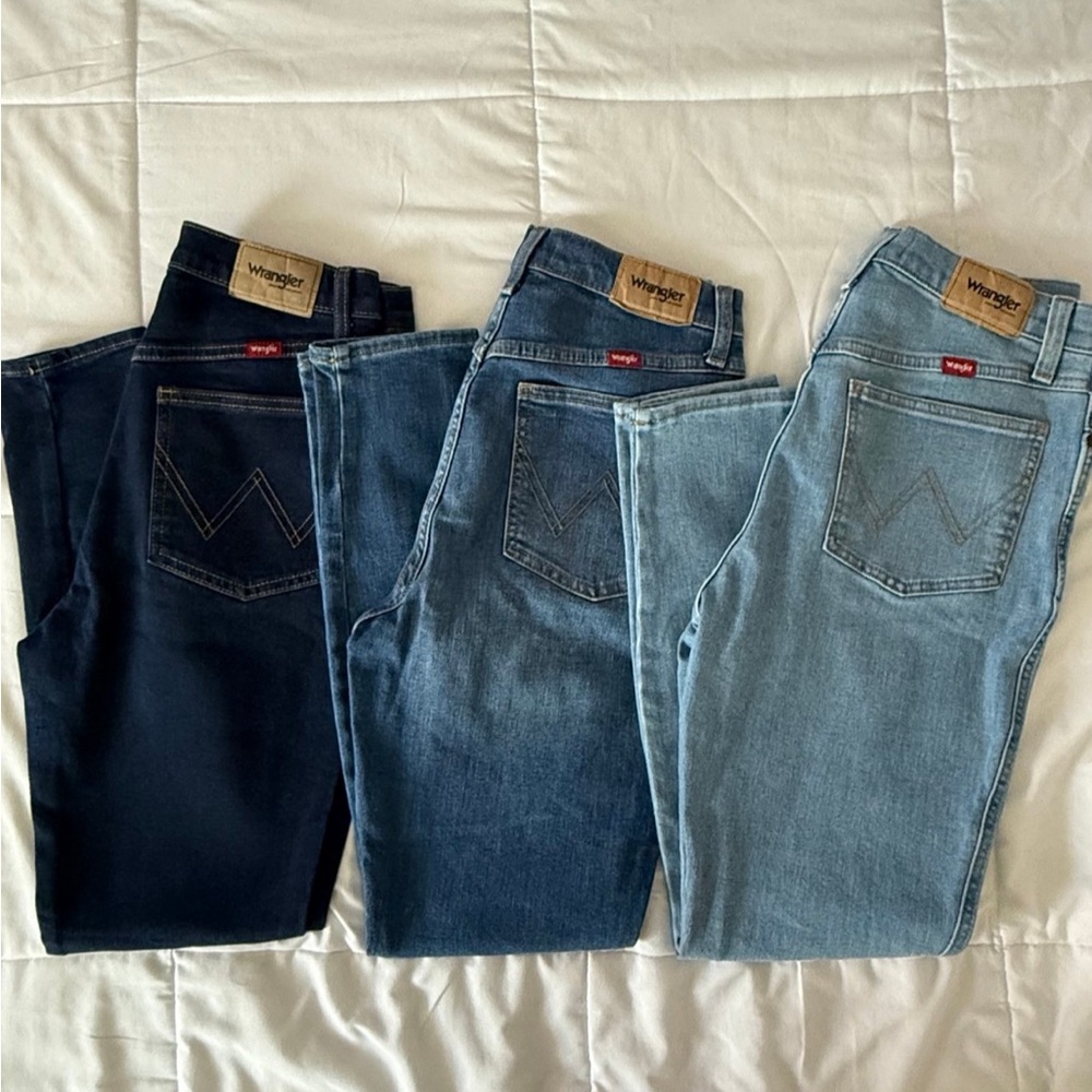 Bundle of 3 Wrangler high rise skinny jeans 28”